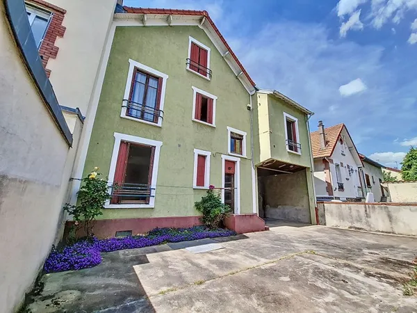 Immeuble 10 pièces 167 m²