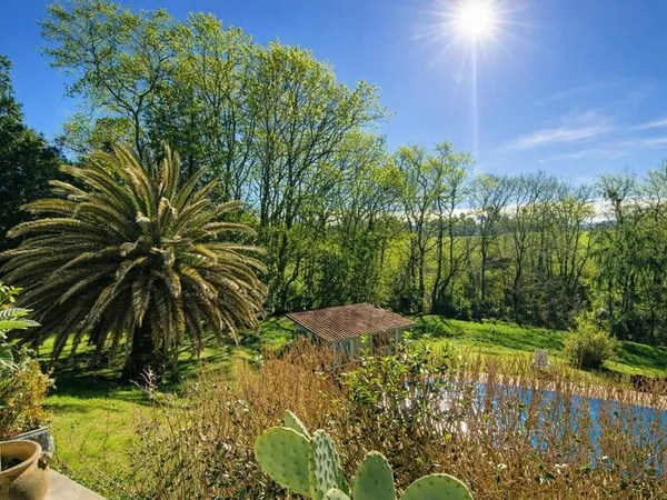 Arbonne Propriété de caractère avec vue Rhune, parc et piscine