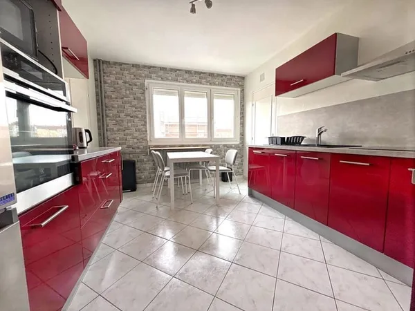 HOENHEIM 4 P 98 M2 AVEC ASCENSEUR PROCHE COMMODITES
