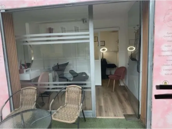 À saisir Local esthétique équipé + déco - Marseille 5e - Loyer 343