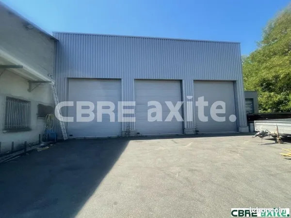 LOCAL D'ACTIVITE 165 m² DOMARIN