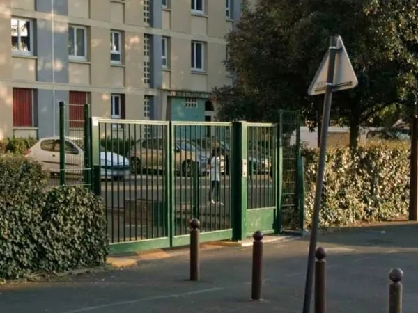 Place de parking dans résidence sécurisée