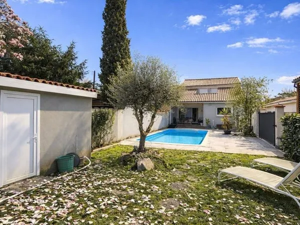 Maison 5 pièces 181 m²