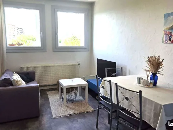 Loue T1 bis meublé Annecy-le-Vieux