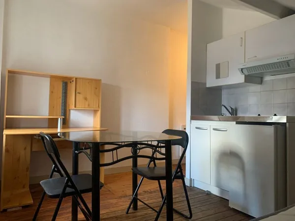 RUE LOUIS LAGRANGE - Studio meublé