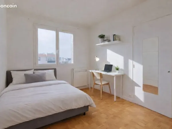 Loue chambre meublée en colocation - 60m²
