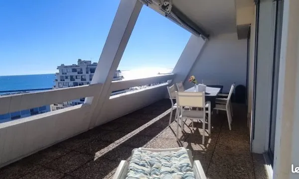 Très bel appartement T4 8ème étage. Magnifique vue mer