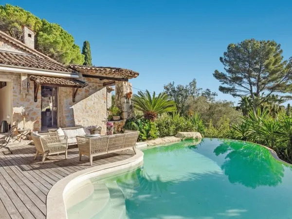 VILLA DE CHARME VUE DÉGAGÉE