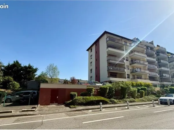 Garage ou Box fermé 14m2 à Gaillard - 200m douane Moillesulaz