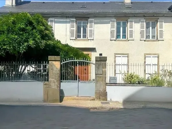 Demeure 8 pièces 257 m²