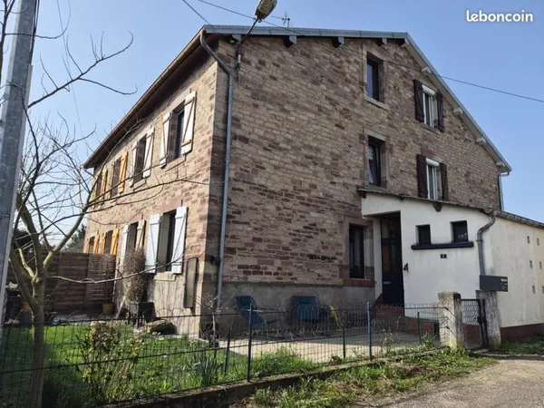 Maison 4 pièces 85 m² - Secteur calme Pergaud - Jardin, 2 garages, terrasse neuve - DPE C