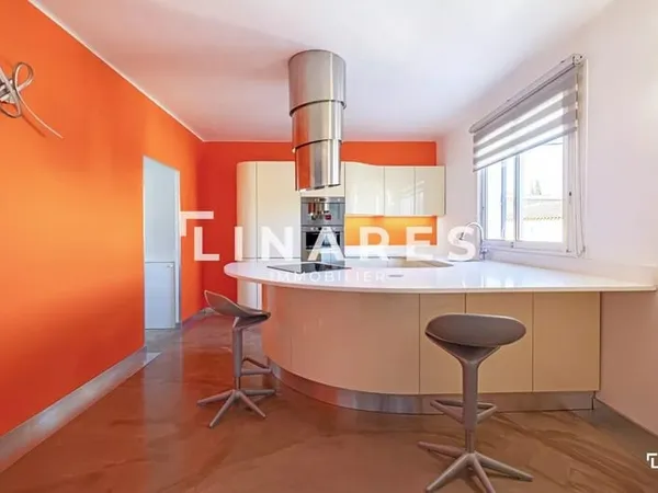 VICTOIRE - Appartement de Type 5 de 145m² + Stationnement - 13013 Château Gombert