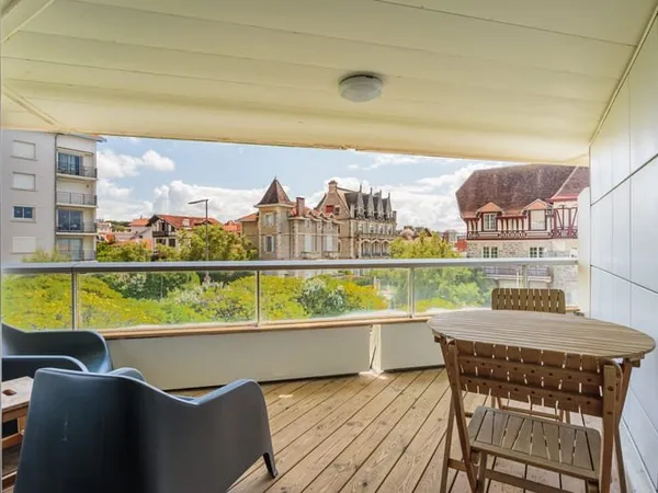 Appartement avec terrasse et vue sur la Maison Édouard VII