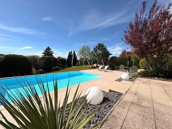 Viuz La Chiesaz , jolie maison de 104 m2 avec piscine