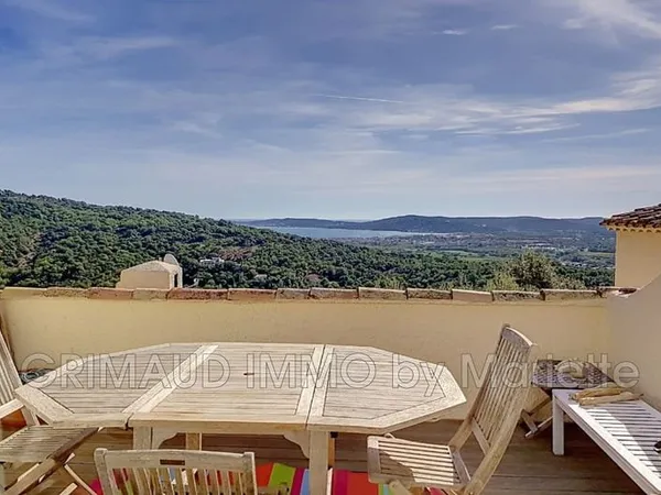 Belle maison dans residence avec vue mer