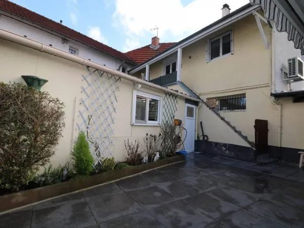 Immeuble de rapport 9 pièces 215 m²