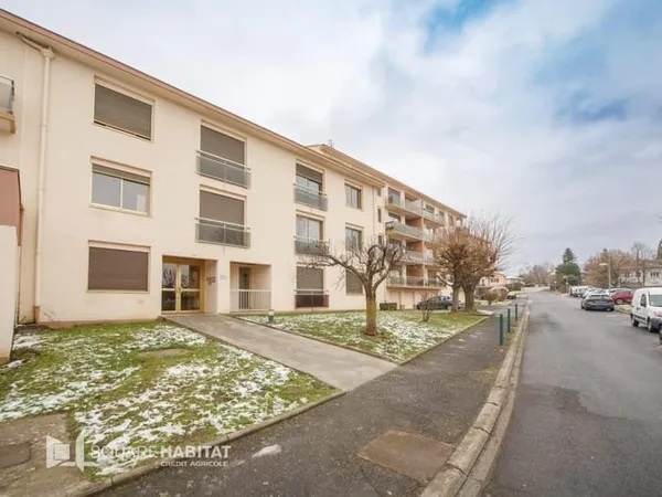Appartement Location Issoire 1p 16m² 330€