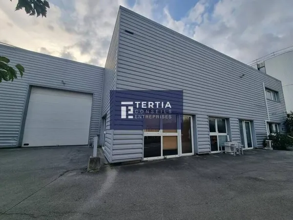 Bureaux 182 m²