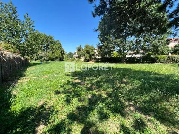 Terrain 1480 m²