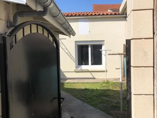 À louer maison 2 pièces 45 m2 avec jardin (proche gare)