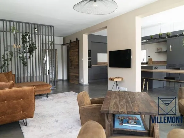 Villa 7 pièces 211 m²