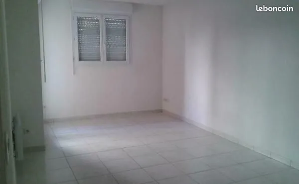 Location de maison 5 pièces avec garage à Brest