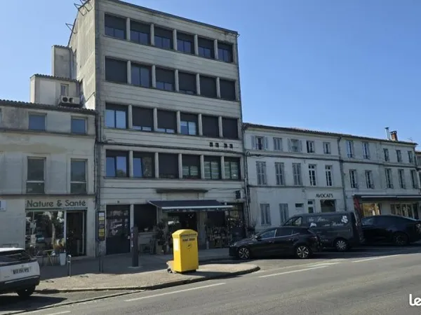 Loft 3 pièces 166 m²