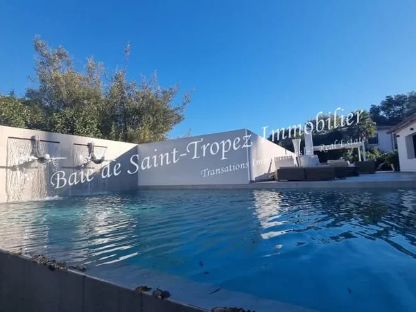Très belle villa avec piscine à l'entrée de Saint Tropez