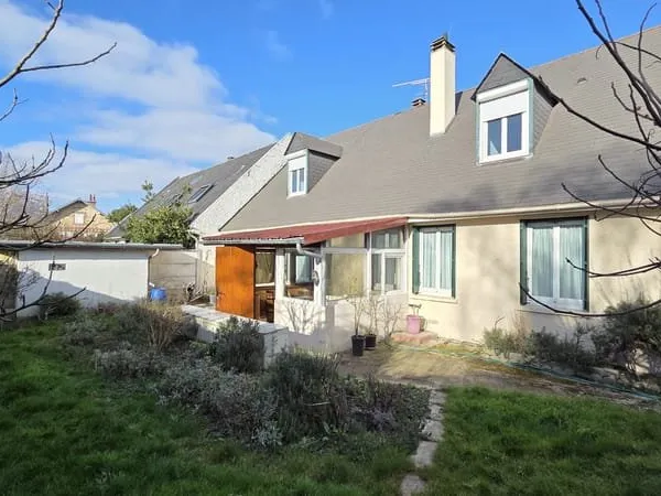Maison de 146m2 - 5 Chambres - RER et ECOLES