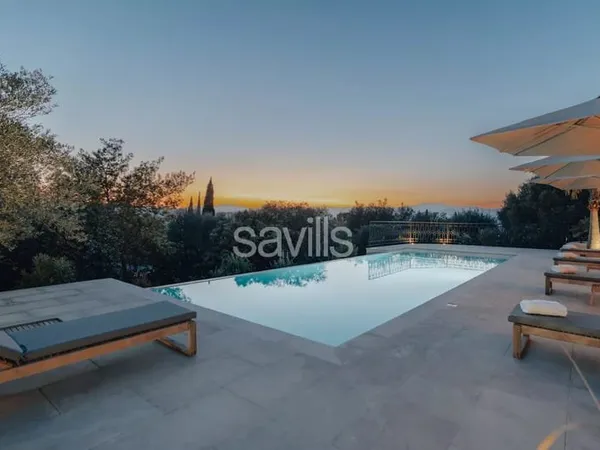 Villa Familiale avec cinq Suites, Piscine à débordement , vue Mer