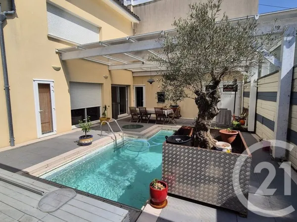 Maison 5 pièces 185 m²