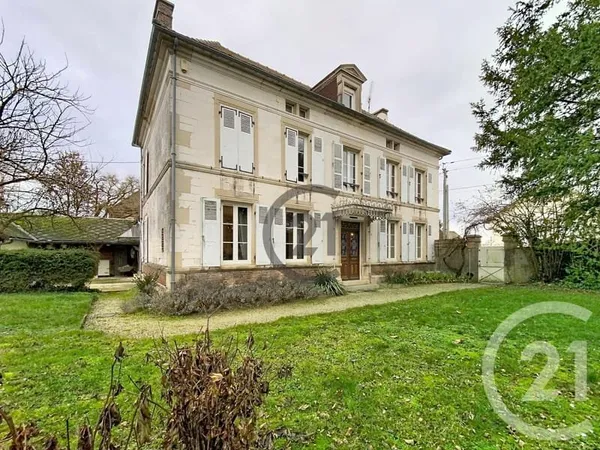 Maison 8 pièces 191 m²