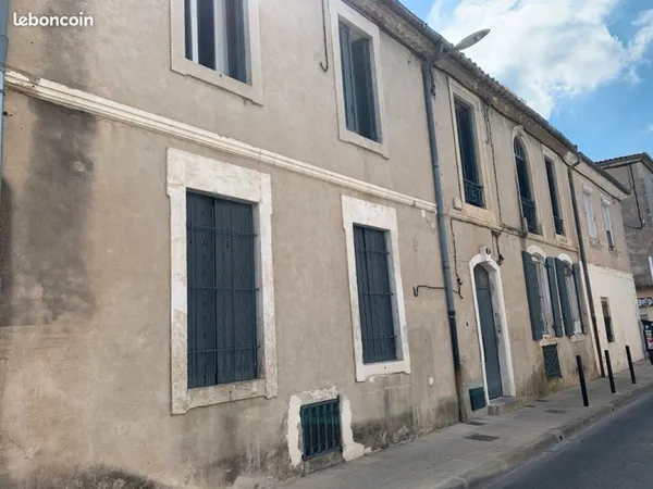 IMMEUBLE DE RAPPORT rénové Quartier Jean Jaurès Placette
