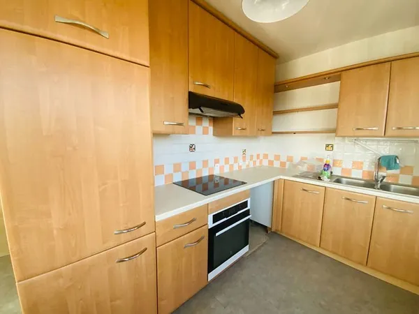 A saisir appartement lumineux et traversant, sans travaux.