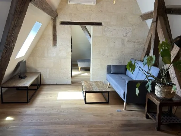 Location T3 de 76m² - Chartrons - Dernier étage - Charme ancien rénové