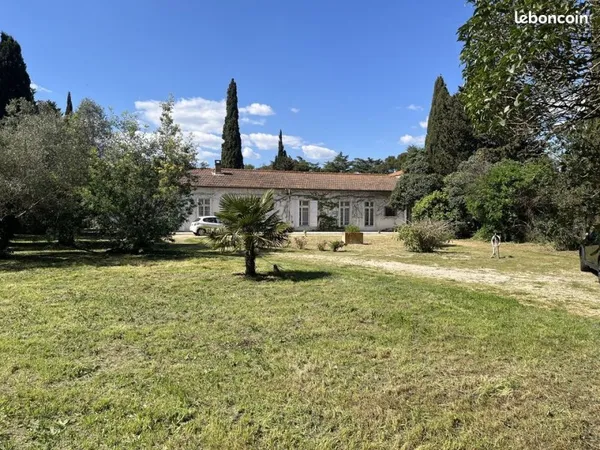 Villa 5 pièces 258 m²