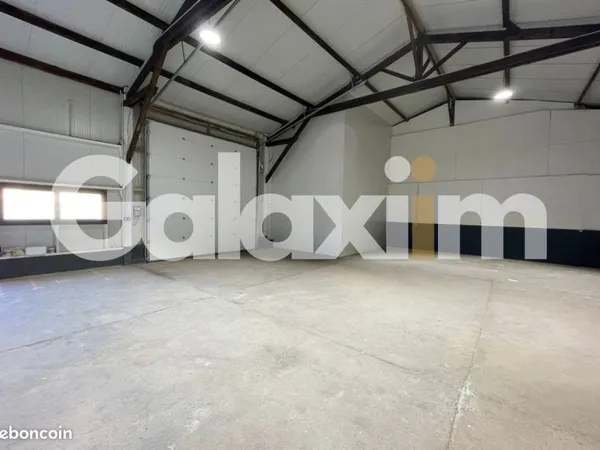 Bureaux 250 m² Saint-Armel