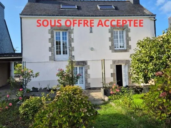 MAISON DE BOURG (96 m2 habitable) dans le Morbihan (15 min de Lorient - 10 min de Plouay - 5 min de 