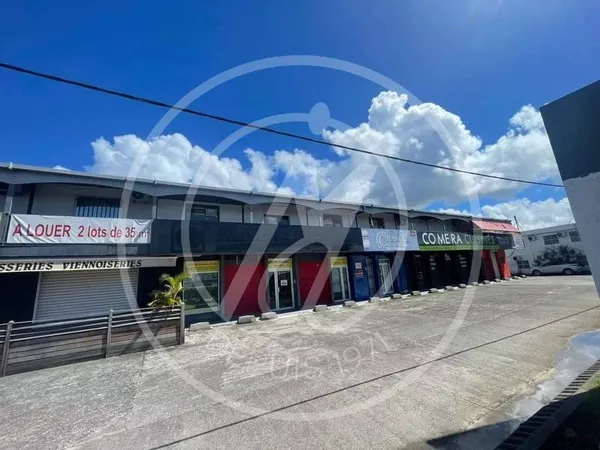 Local commercial 82 m²