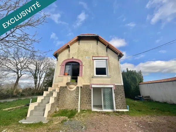 Maison des années 50 , 88m2-Charme, potentiel et authenticité à révéler