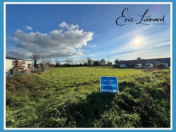 Terrain à vendre AZAY LE BRULE (79)