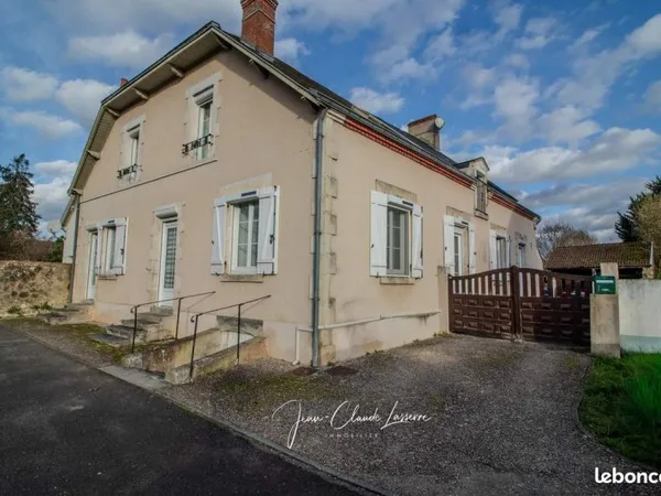Maison de ville 10 pièces 250 m²