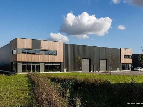 Local d'activité 650 m²