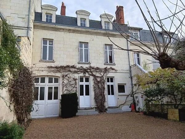 Maison 8 pièces 250 m²