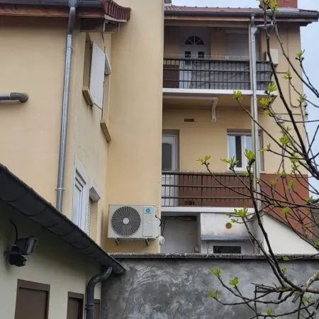 Bâtiment 358 m²