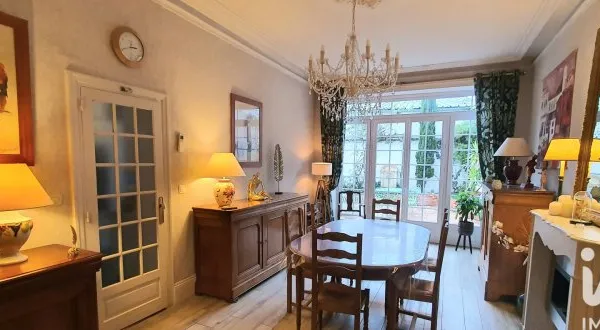 Maison 10 pièces 250 m²
