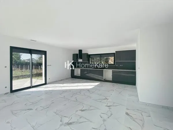 VILLA A 2 PAS DU CENTRE-VILLE