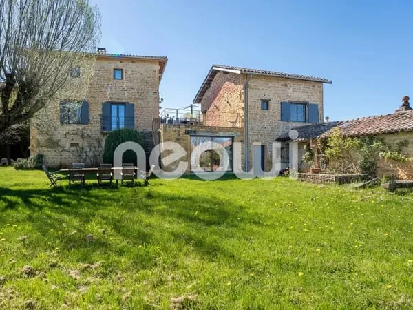 PROPRIETE PIERRES DOREES 5340 M² TERRAIN ET VUE