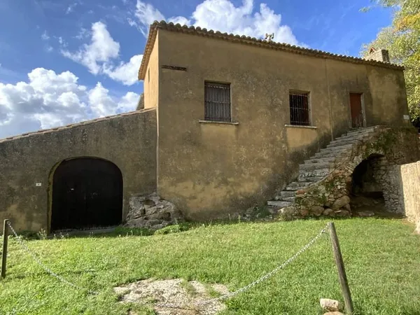 Maison 3 pièces 178 m²