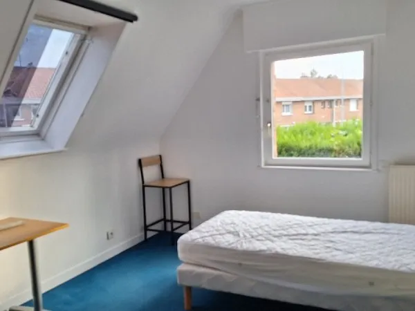 Loue chambre 13m² maison